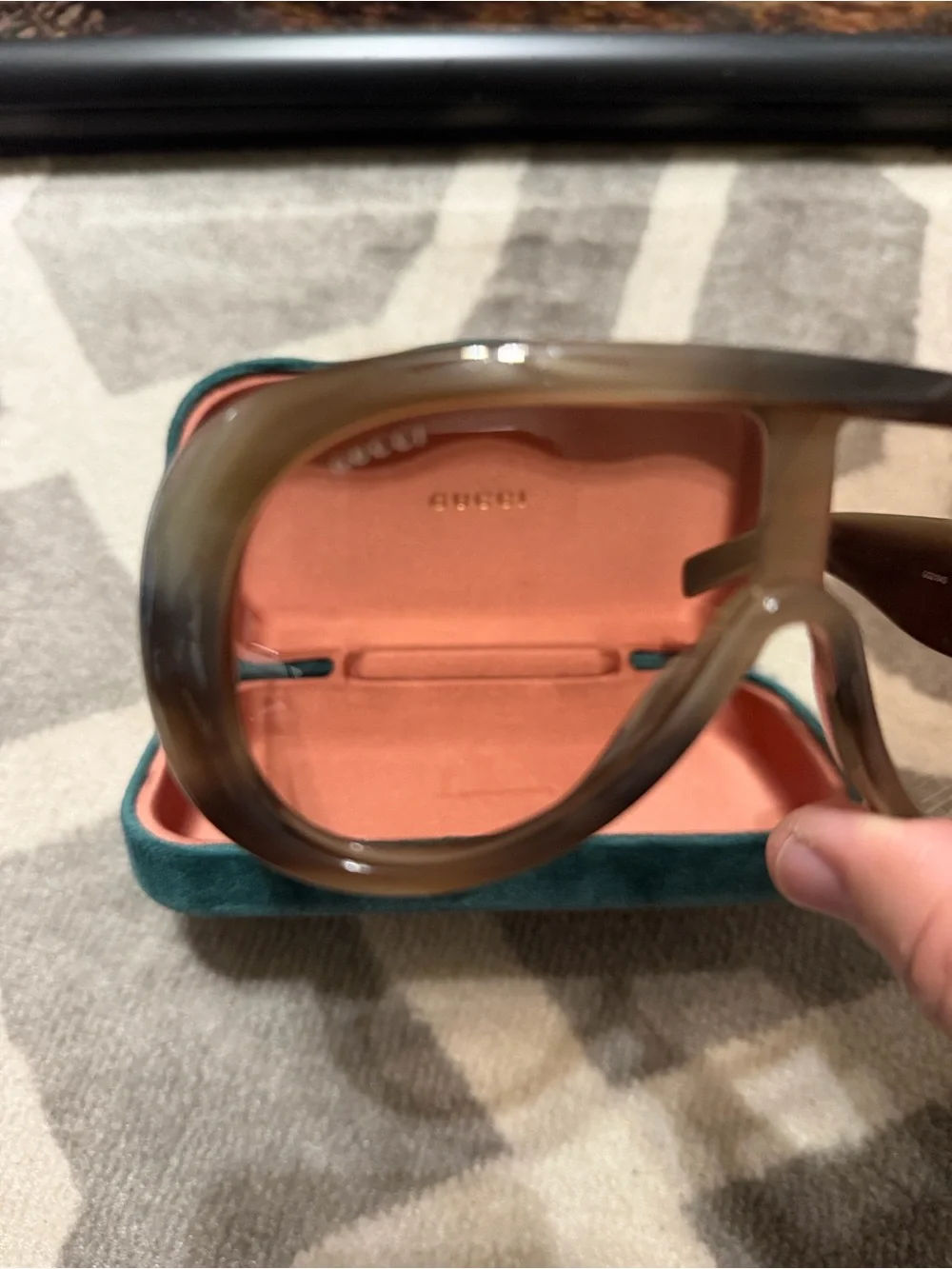 Gucci GG2164S oversized aviator sunglasses with velvet hard case